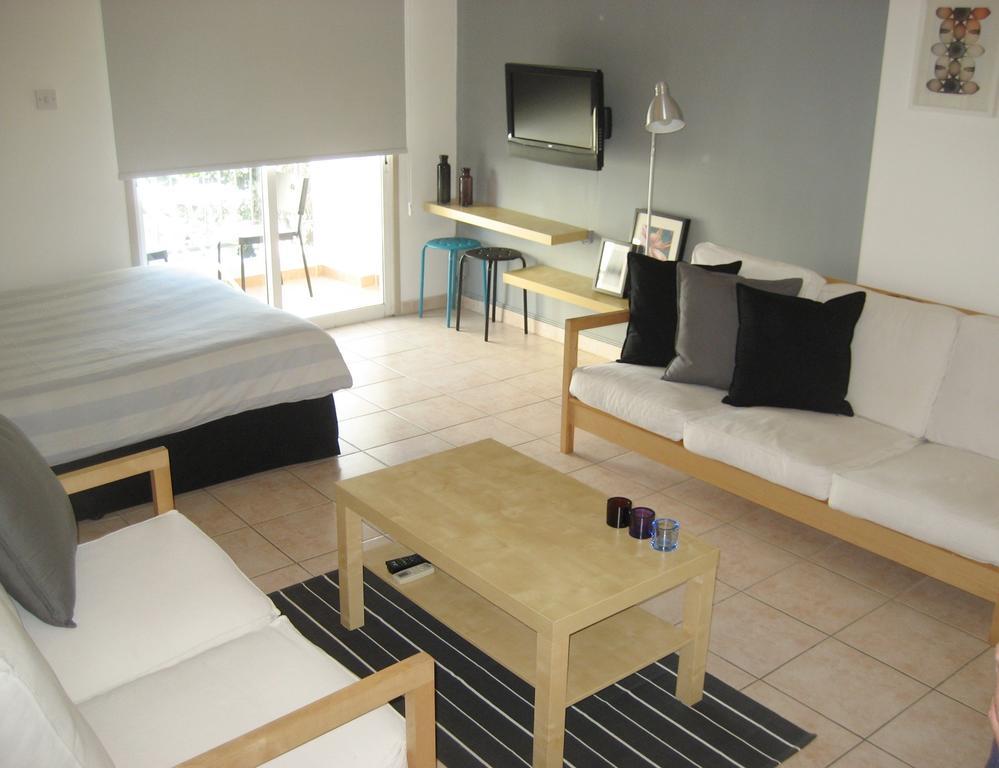Lykavitos Apartments Никосия Номер фото