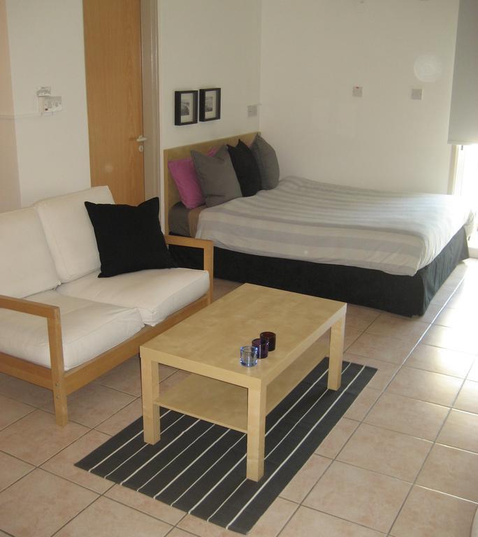 Lykavitos Apartments Никосия Номер фото