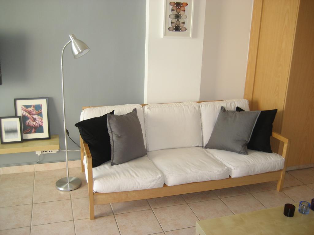Lykavitos Apartments Никосия Номер фото